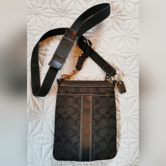 Coach Handbags - Coach Black Signature Crossbody Bag